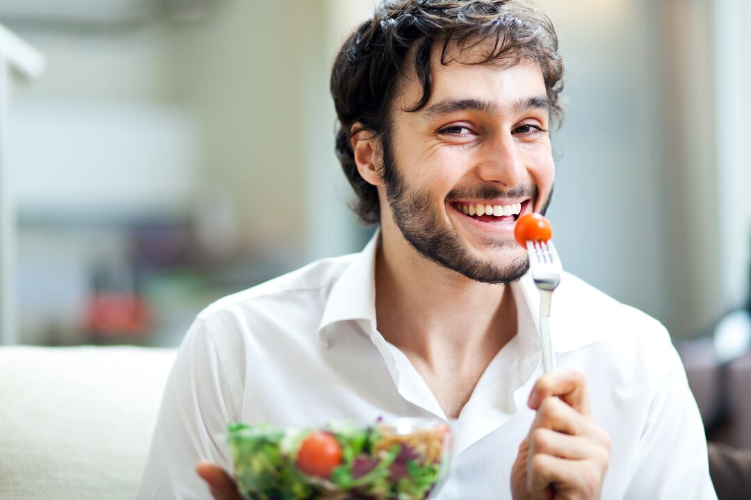 L'efficacité des hommes mangeant des légumes